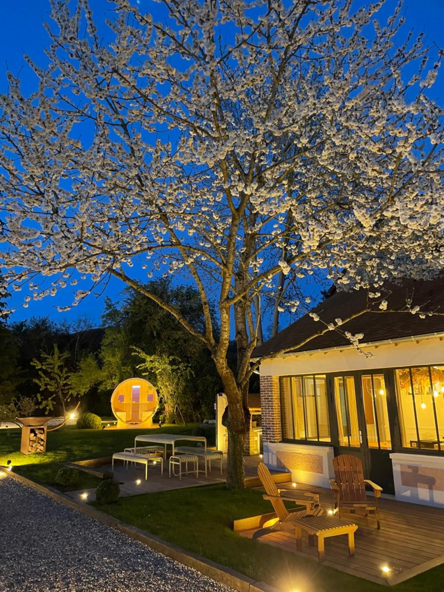 La Petite Maison De Giverny - Gite De Charme 5 Etoiles Au Coeur Du Village - 3 Chambres Экстерьер фото